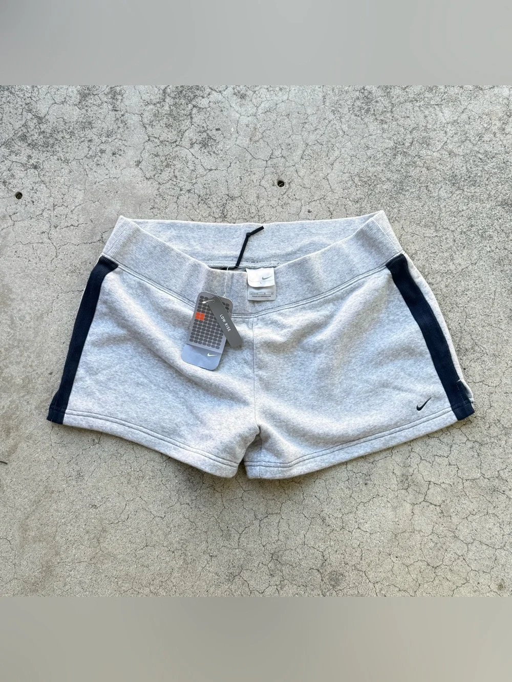 Vintage Deadstock Nike ‘PLAYER’ Short Shorts Women’s Grey Sz Large NWT
